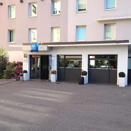 Отель Ibis Budget 2*