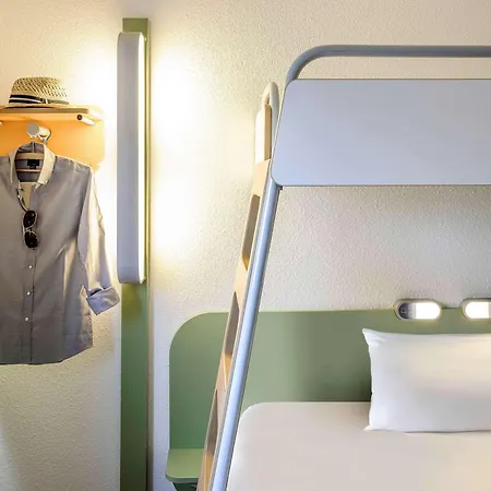Отель Ibis Budget 2*