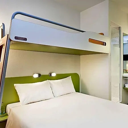 Ibis Budget Hotel 2*