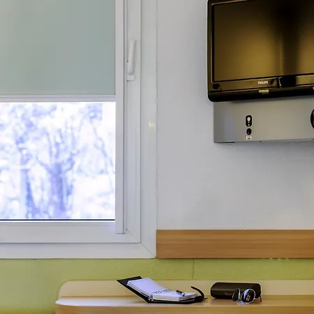 Ibis Budget Hotel 2*